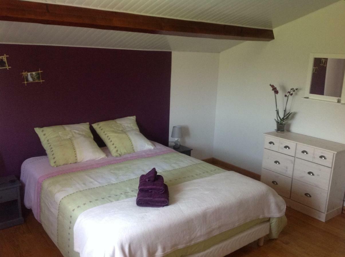 Bed and Breakfast Au Mas Des Graviers Salavas Esterno foto